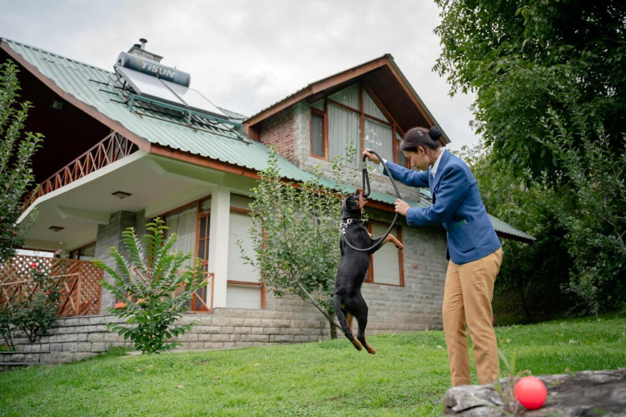 Larisa Resort Manali Exterior photo