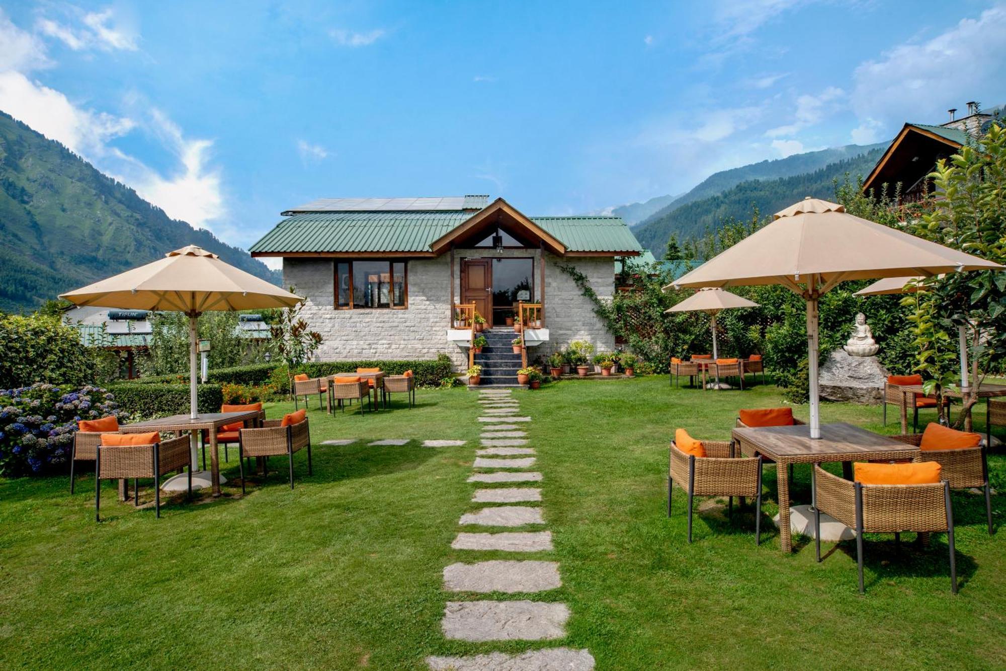 Larisa Resort Manali Exterior photo