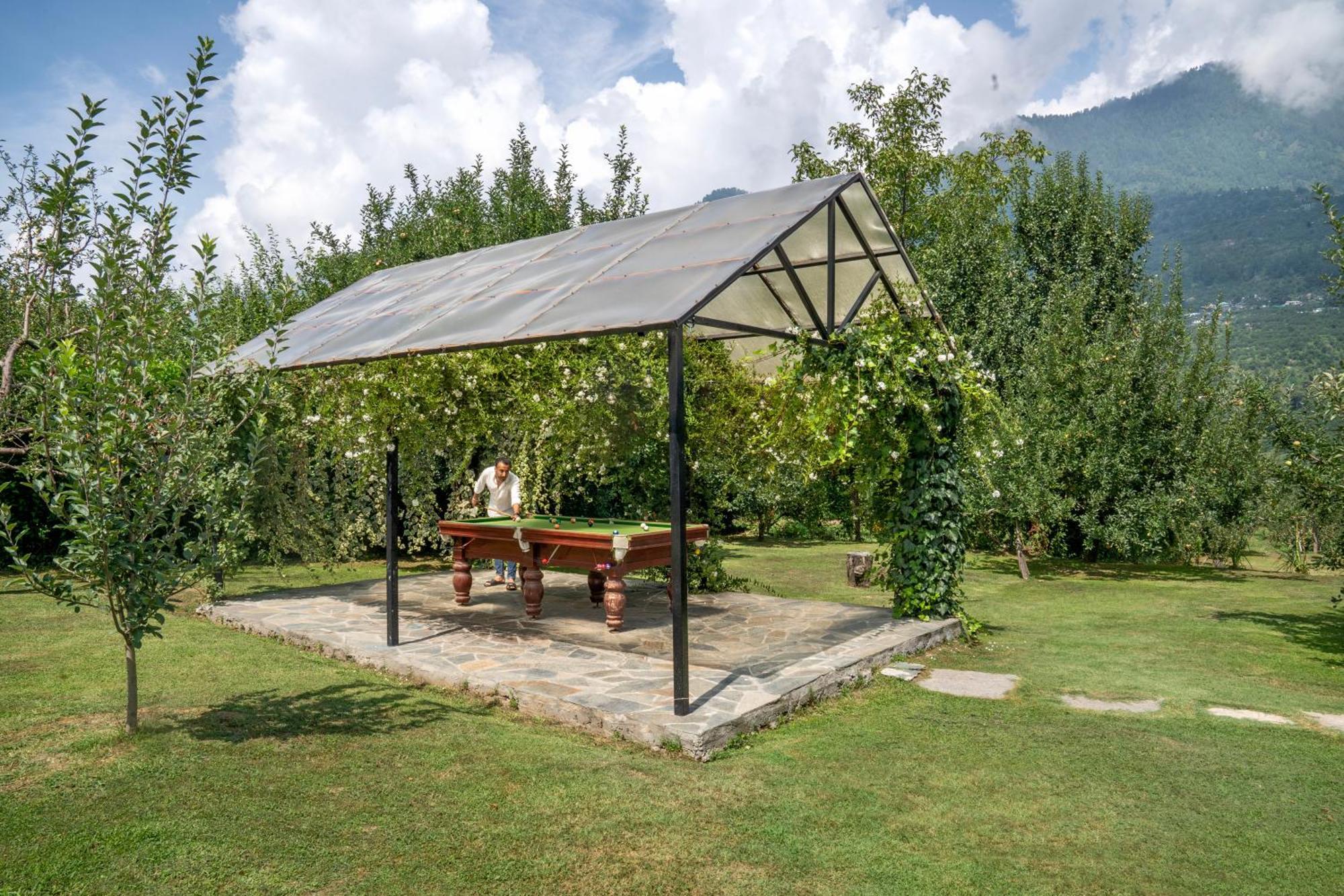 Larisa Resort Manali Exterior photo