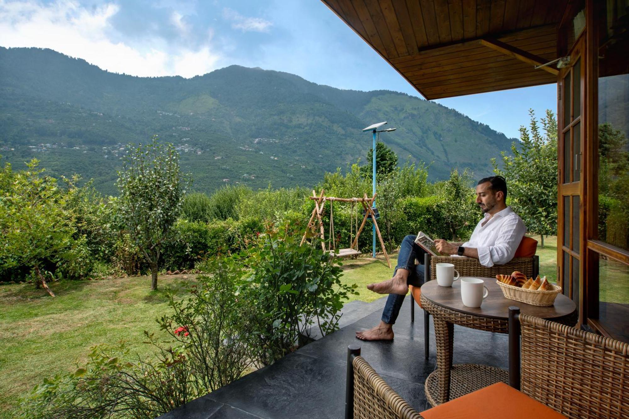 Larisa Resort Manali Exterior photo