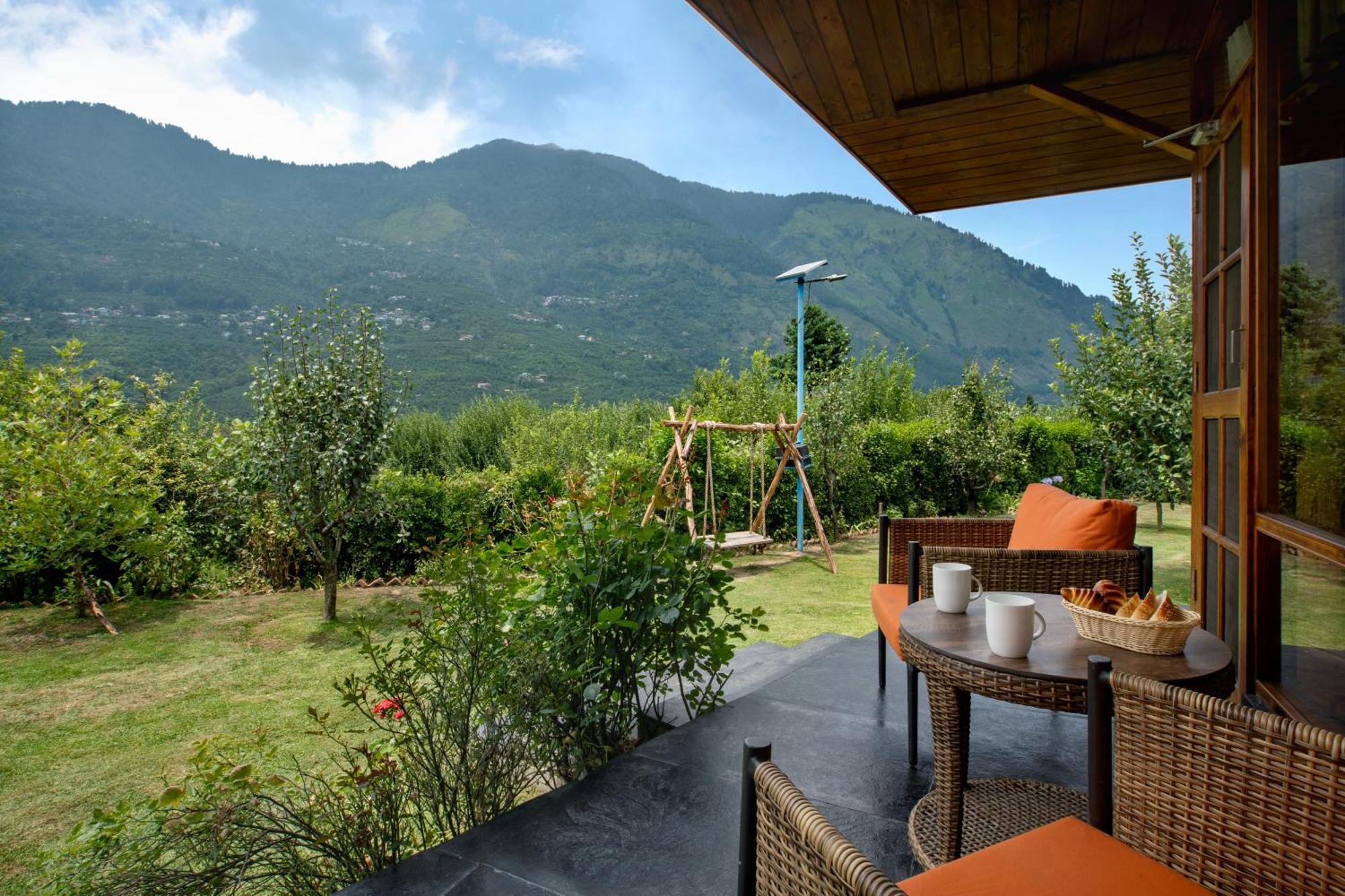 Larisa Resort Manali Exterior photo