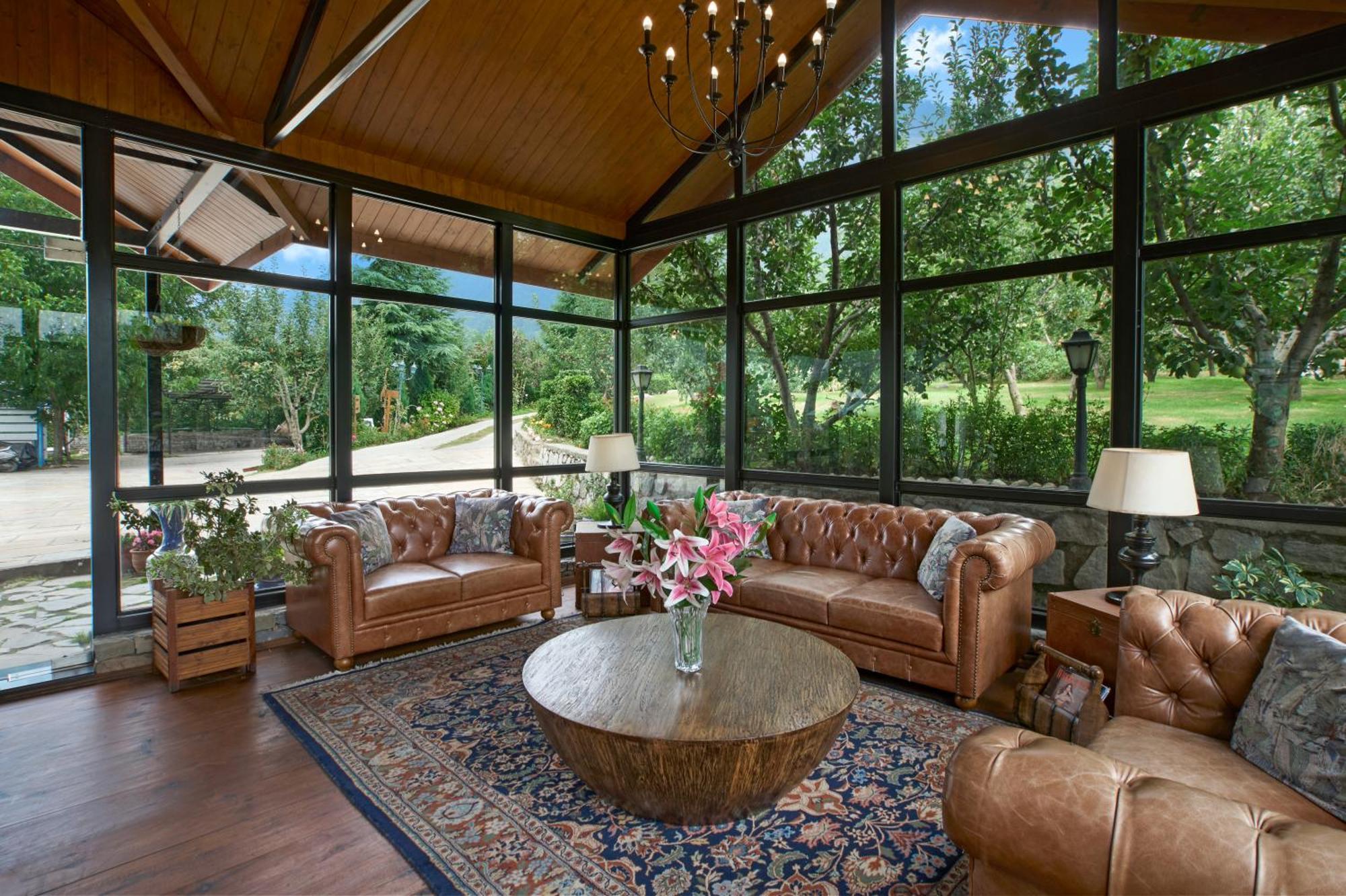 Larisa Resort Manali Exterior photo
