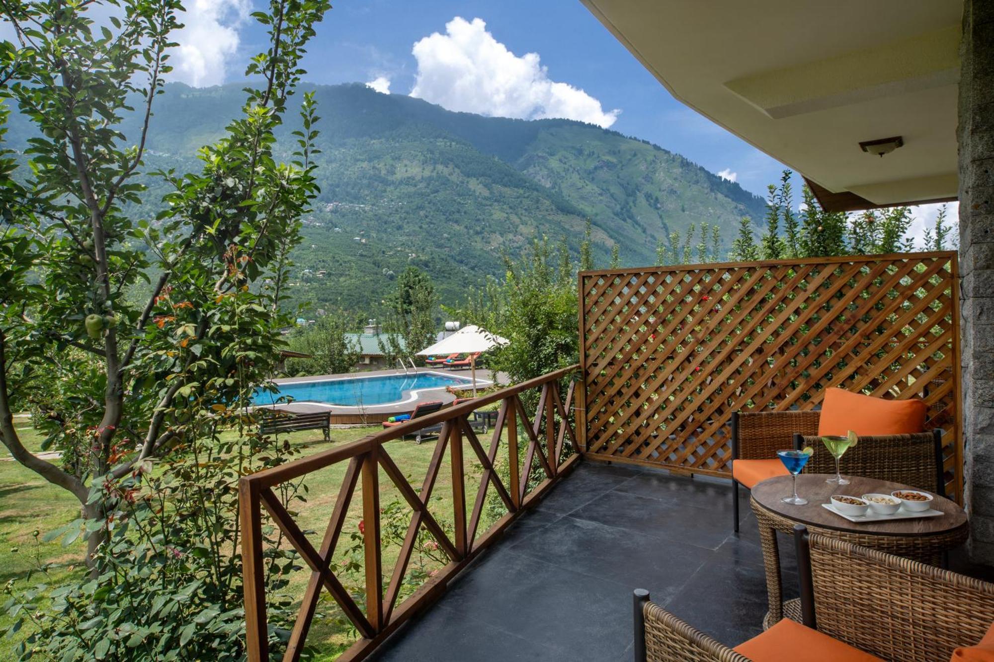 Larisa Resort Manali Exterior photo