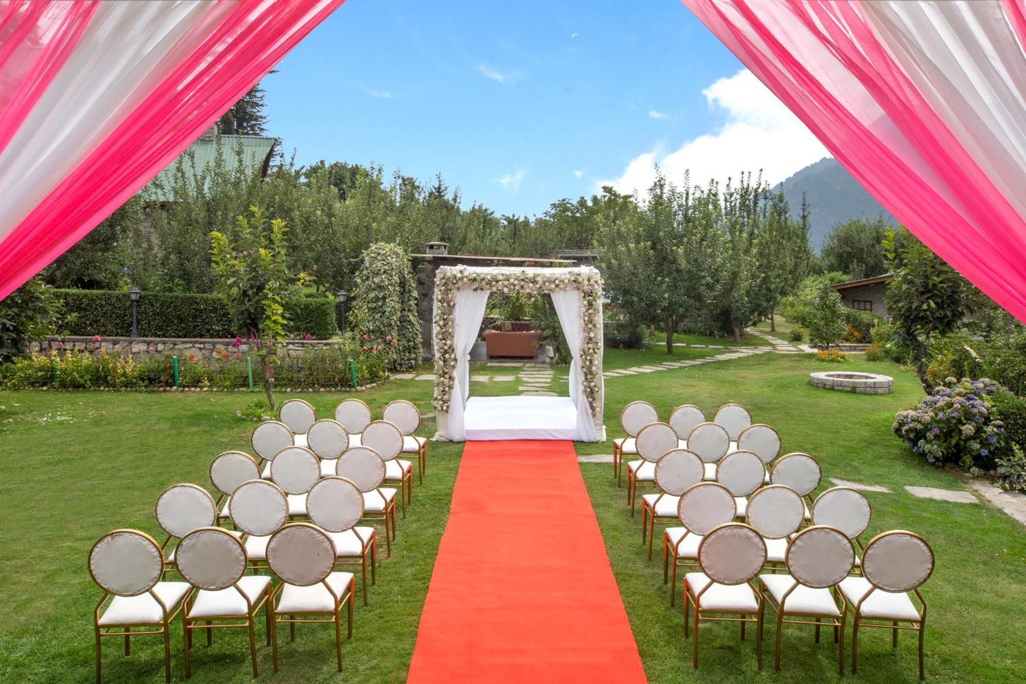 Larisa Resort Manali Exterior photo