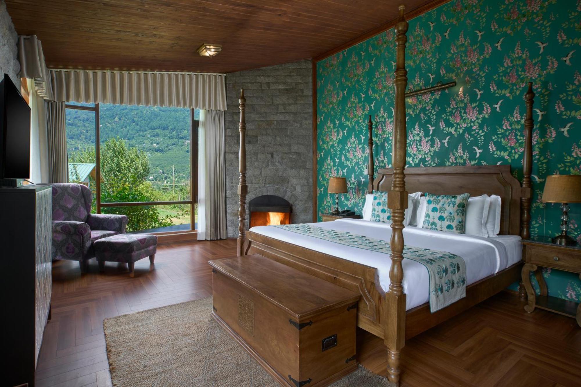 Larisa Resort Manali Exterior photo