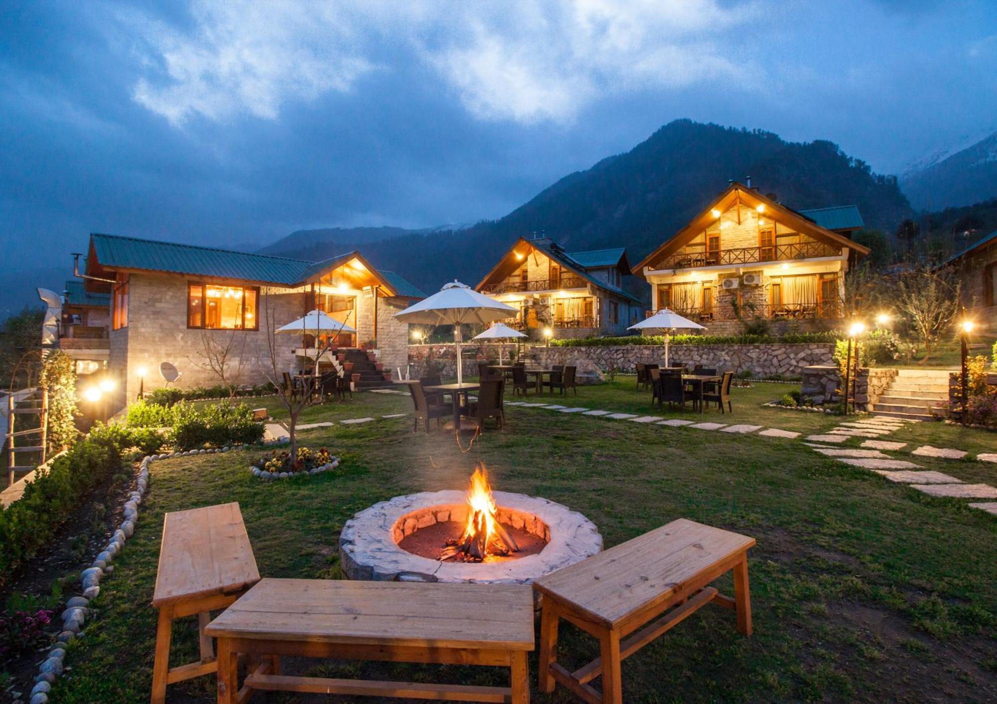 Larisa Resort Manali Exterior photo