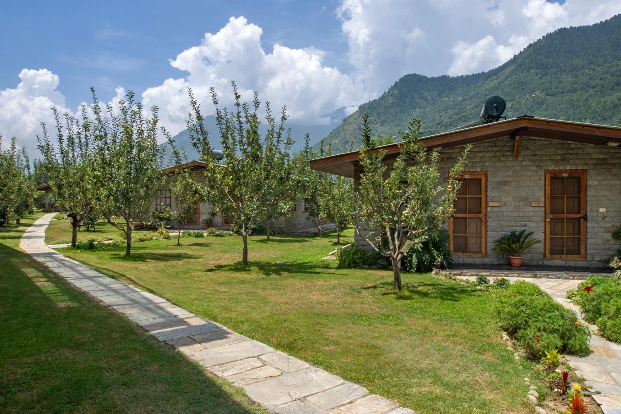Larisa Resort Manali Exterior photo