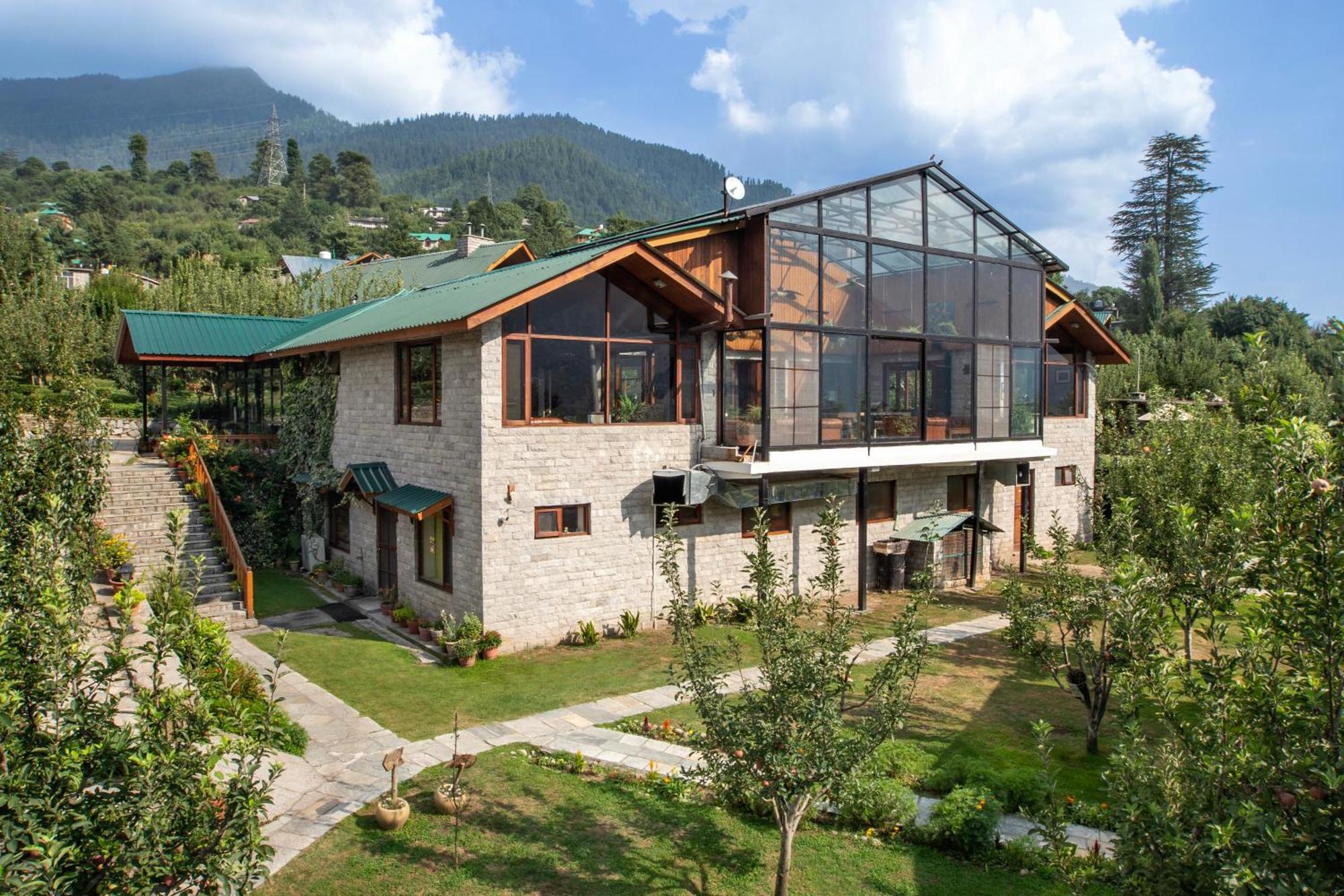 Larisa Resort Manali Exterior photo