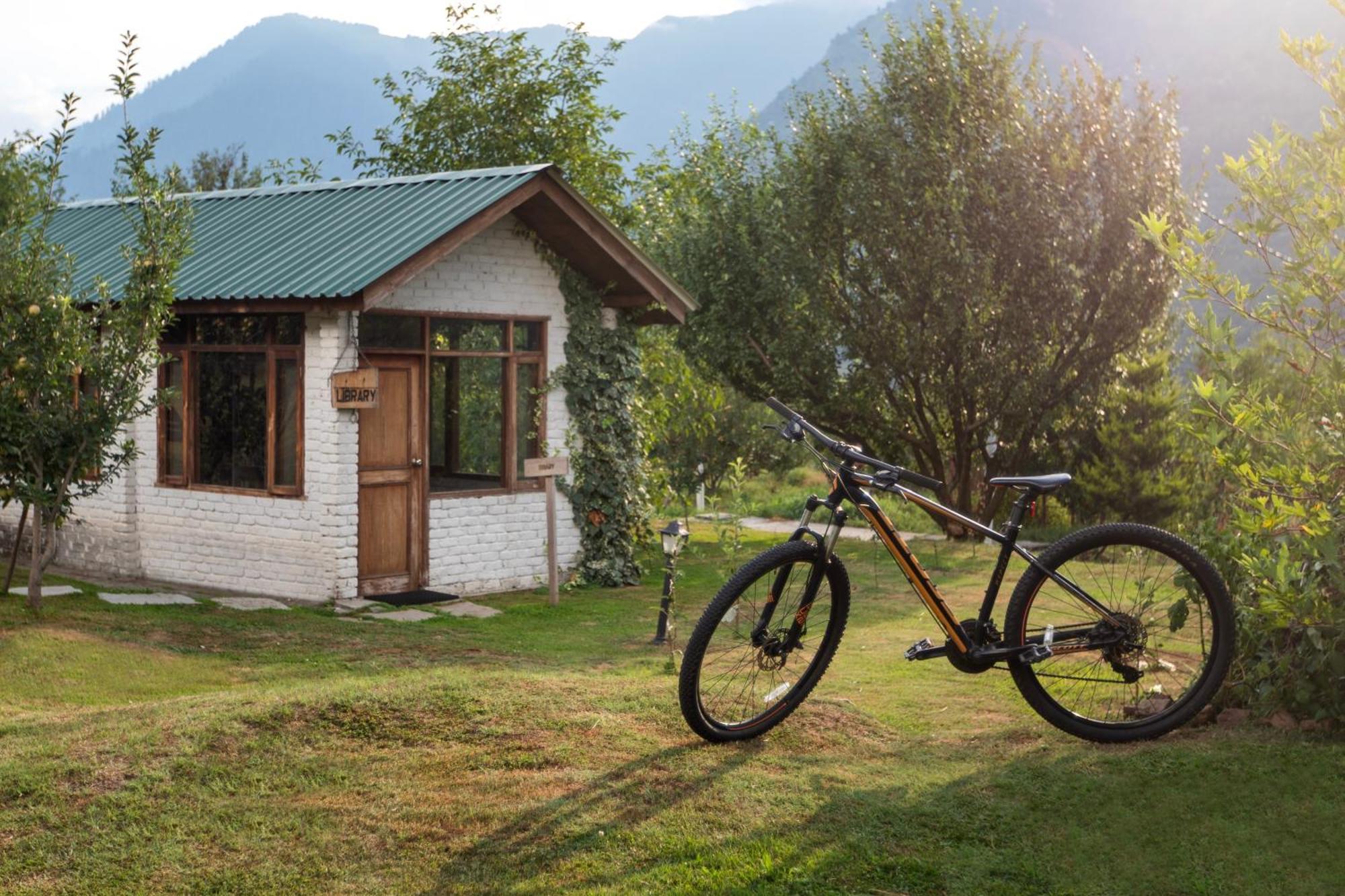 Larisa Resort Manali Exterior photo