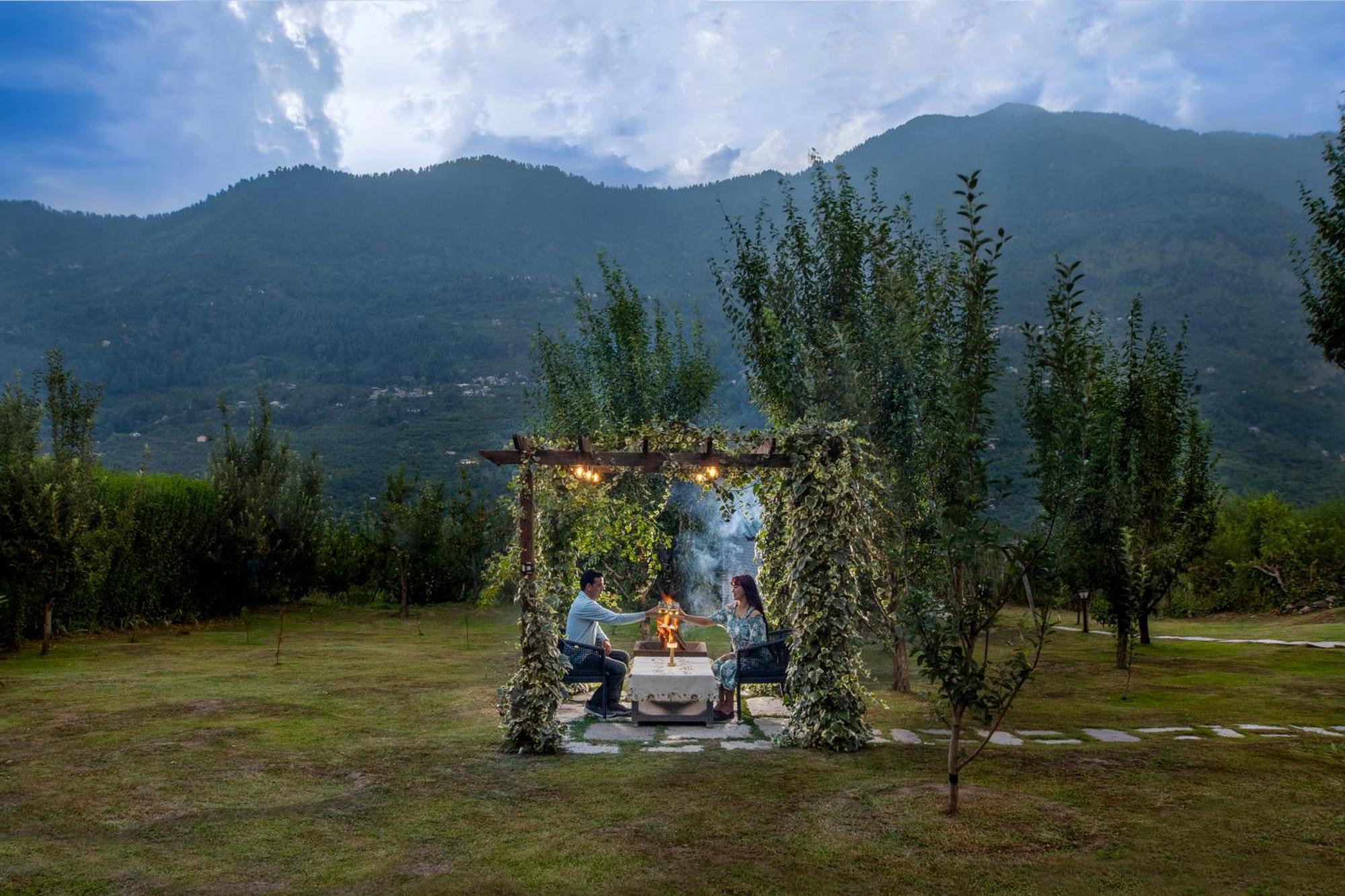 Larisa Resort Manali Exterior photo