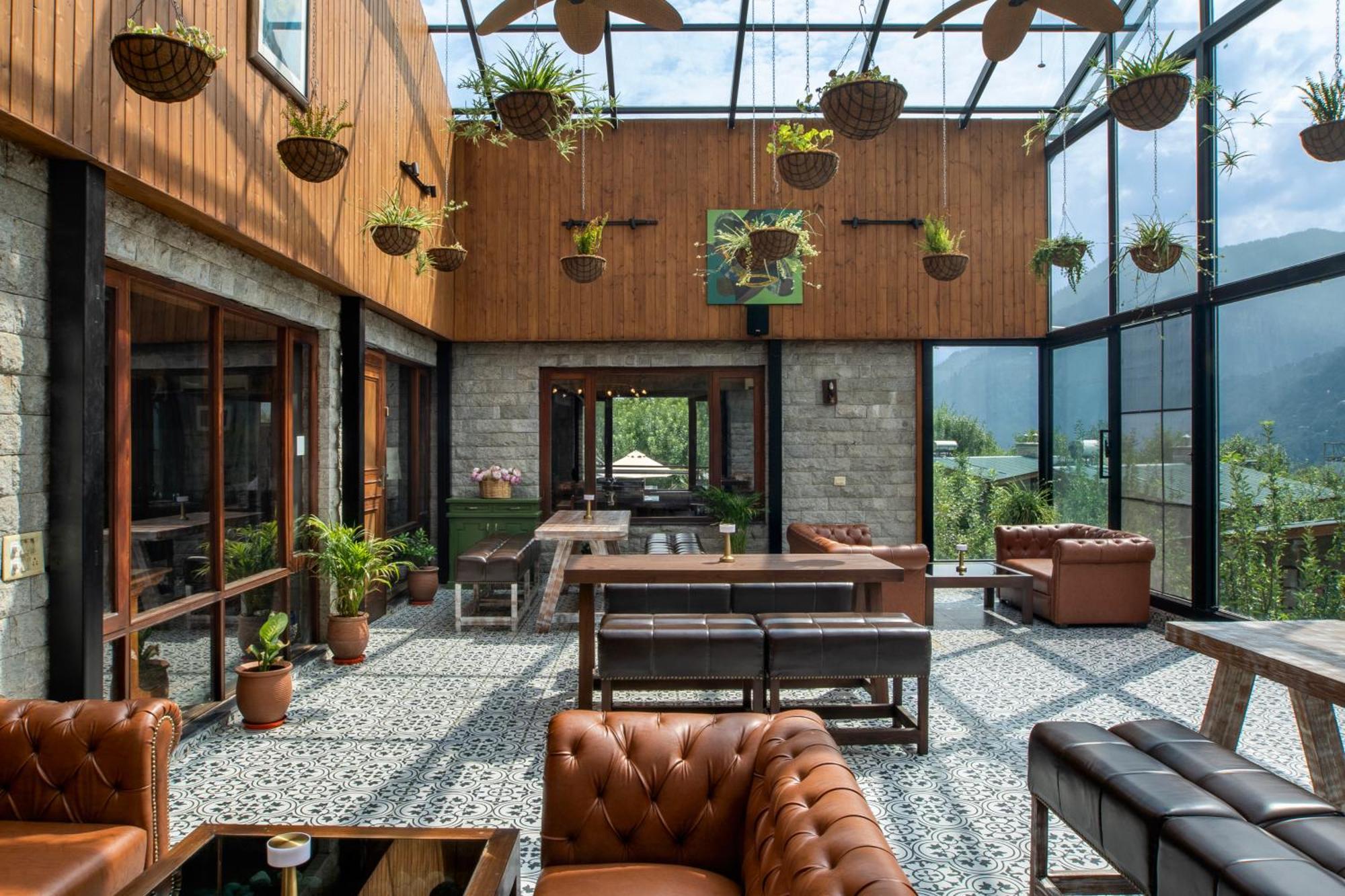 Larisa Resort Manali Exterior photo
